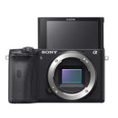 מצלמת סטילס דיגיטאלית מסדרת אלפא ILCE6600B צג פתוח